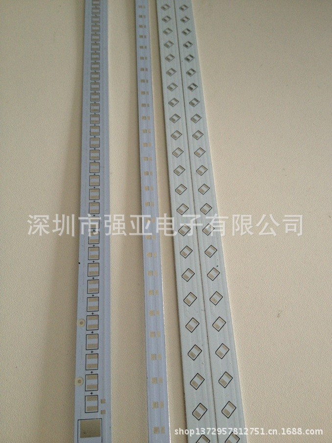 批量生产长灯条白油铝基板、PCB