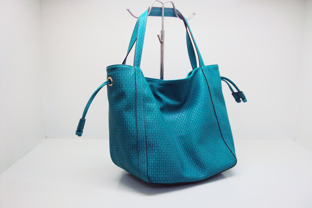 时尚休闲包-古霖2013春夏包包 <em>简单大方</em>休闲女