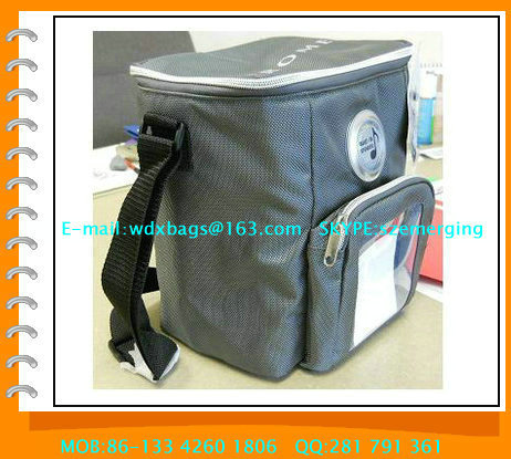 cooler bag with speaker (3)