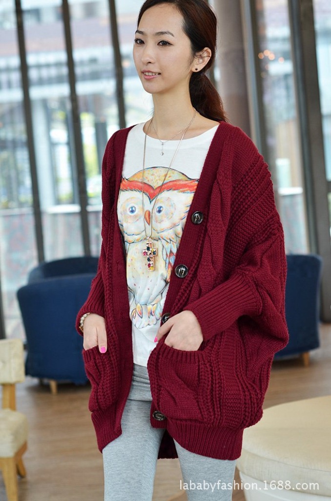 【<em>韩版</em> 麻花<em>粗毛线</em>蝙蝠袖宽松<em>开衫</em>加厚大毛衣