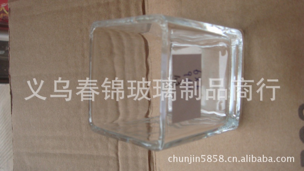 Small cups have stocks