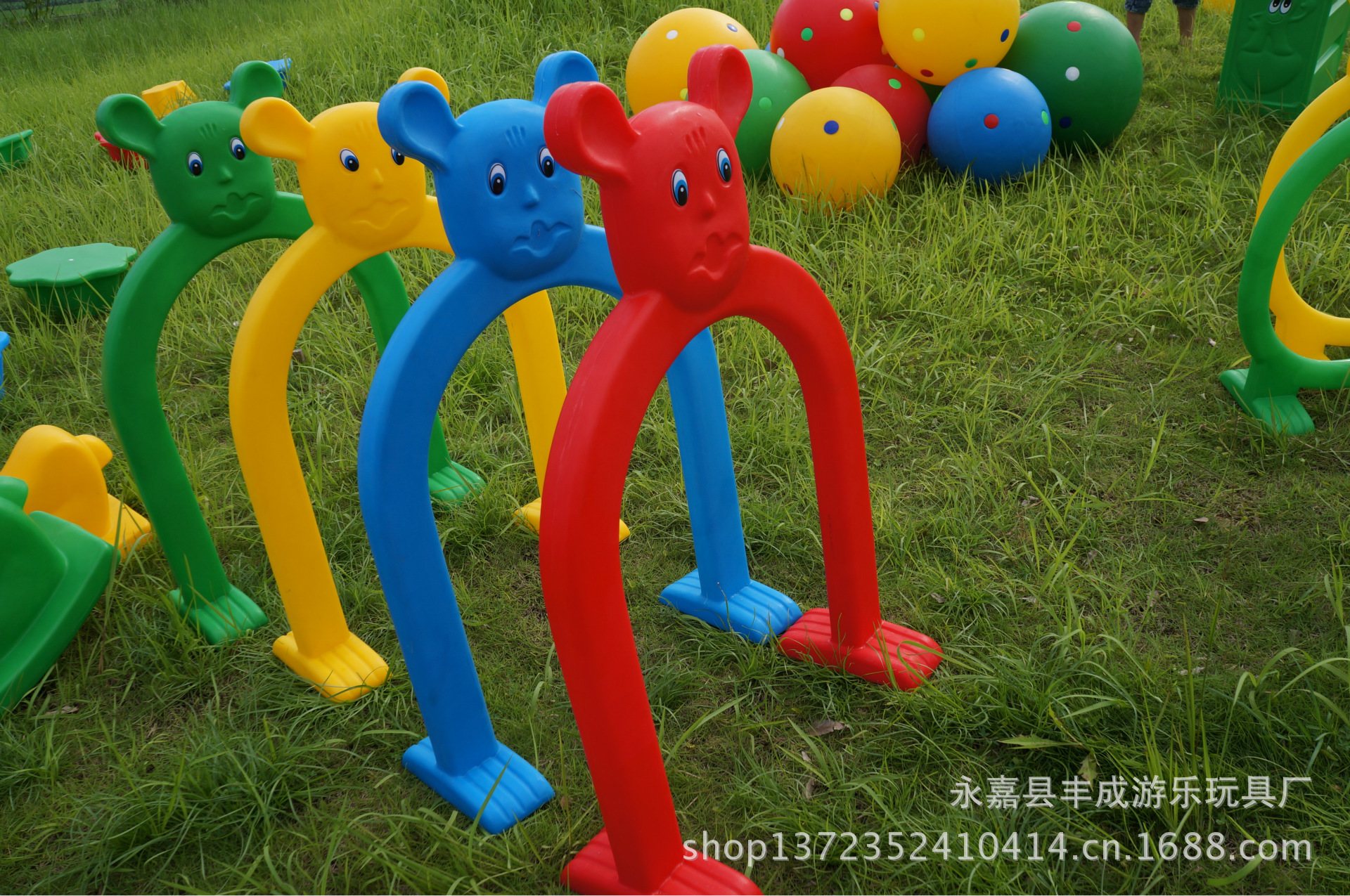 【幼儿园亲子园儿童感统器材 塑料游戏钻洞 卡