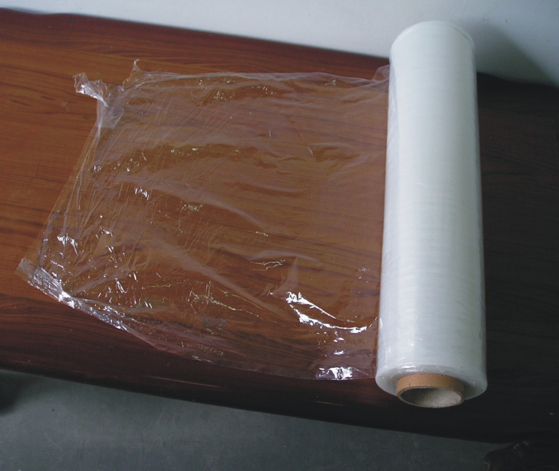 拉伸缠绕膜-无锡黑色缠绕膜.封箱带.PE拉伸膜