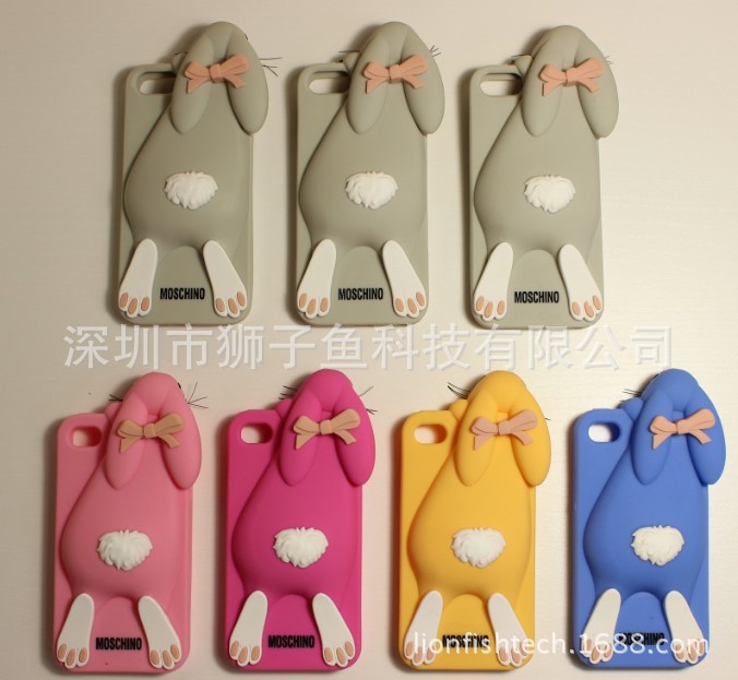 moschino iphone bunny