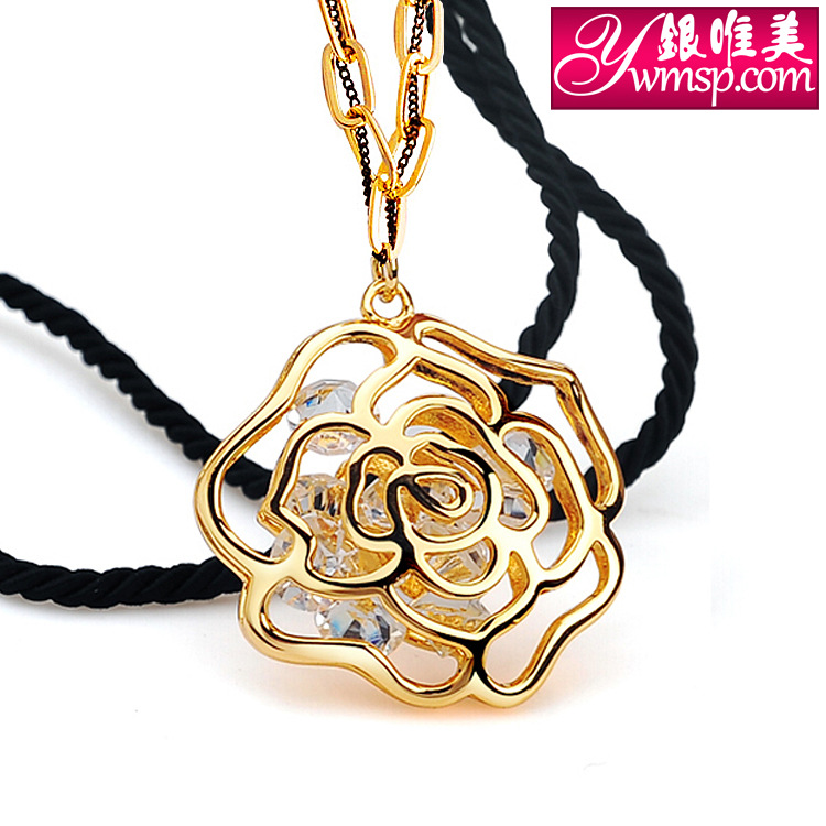 镂空玫瑰花<em>高档长款毛衣</em>链花朵项链吊坠复古饰
