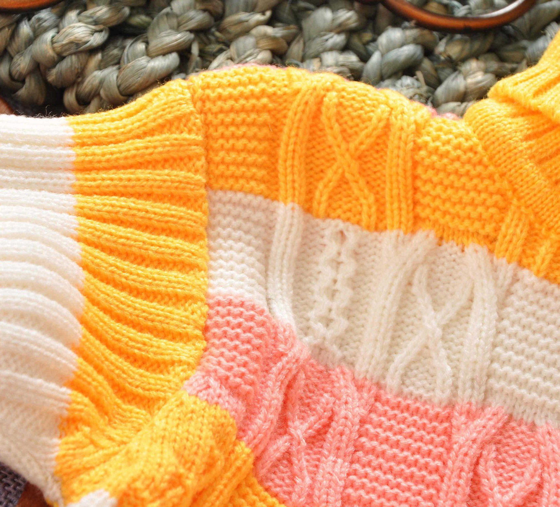 2013秋冬季儿童<em>毛衣</em> <em>韩版</em>女童高领<em>毛衣批发</em> 一