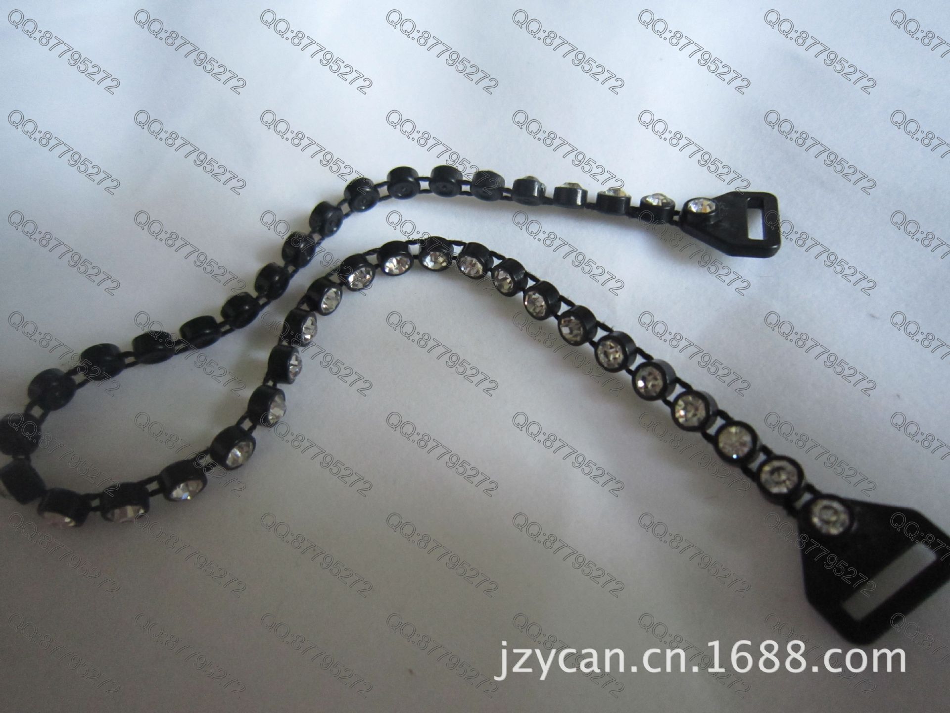 服装饰品-塑料钻石<em>文胸带</em>链条钻石<em>文胸带扣</em>-服