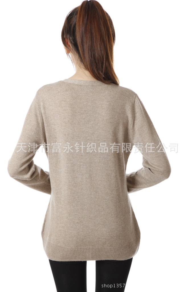 【大量出售 精品<em>羊绒衫</em> 女士<em>V领开衫</em> 样式好 质