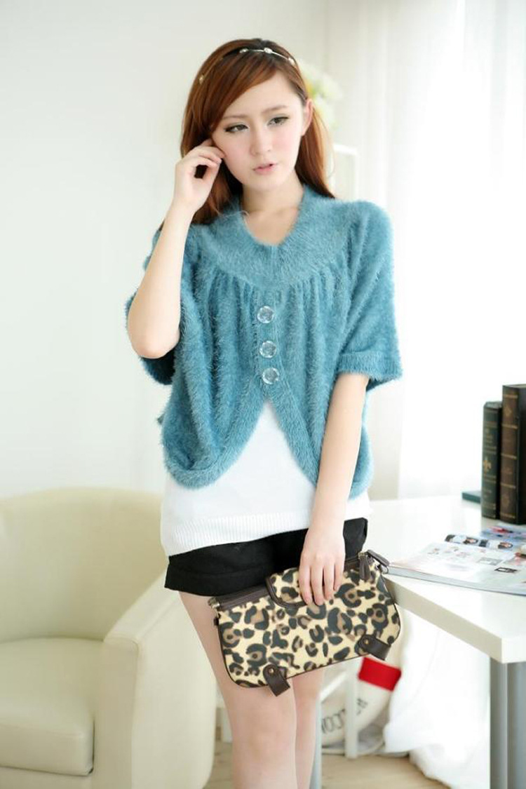 新款韩版女装<em>外套</em>3粒扣披肩长毛款<em>短装</em> <em>女针织</em>