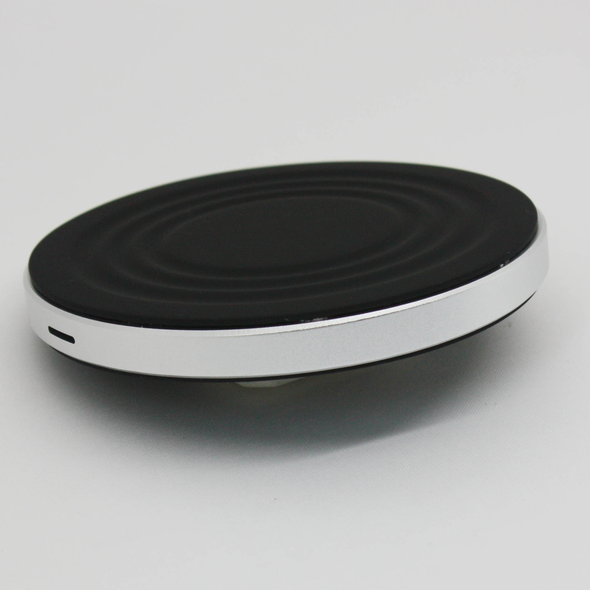 三星苹果智能机无线充电宝 无线充移动电源 诺