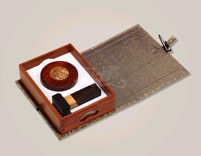 玲珑204（中号印章、玲珑镶嵌印泥盒、红木收纳盒）[2]