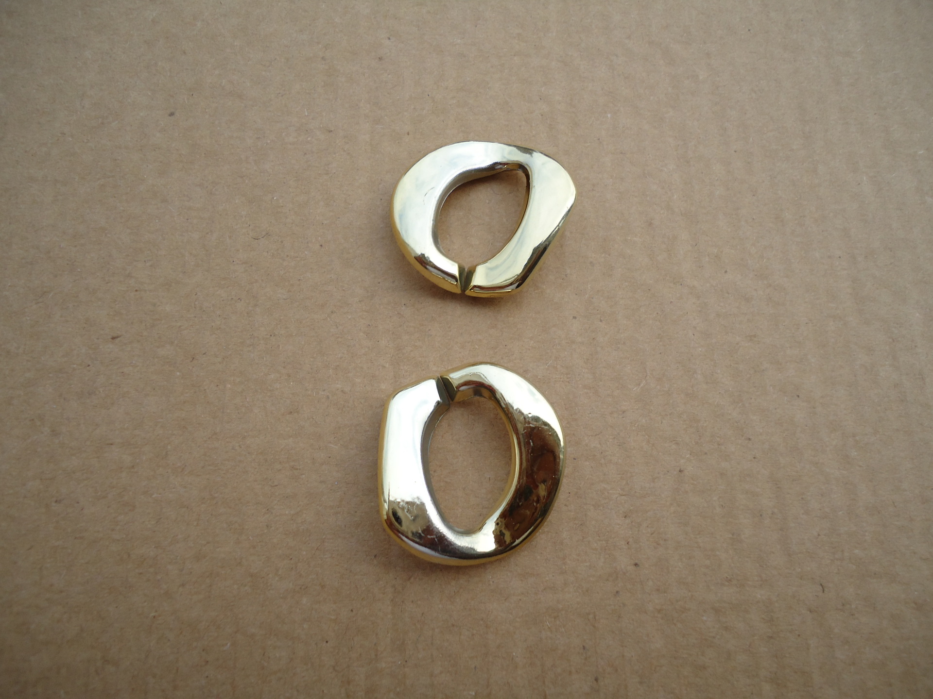 【服装连衣裙<em>文胸</em>寸衫配件abs电镀<em>扣子可以</em>连