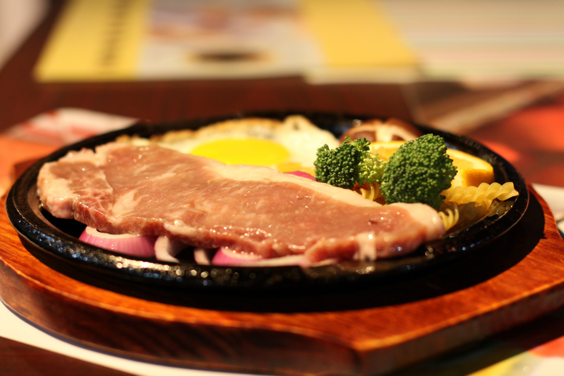 【供应西冷牛排,厂家特供,价格优惠,包物流,可家