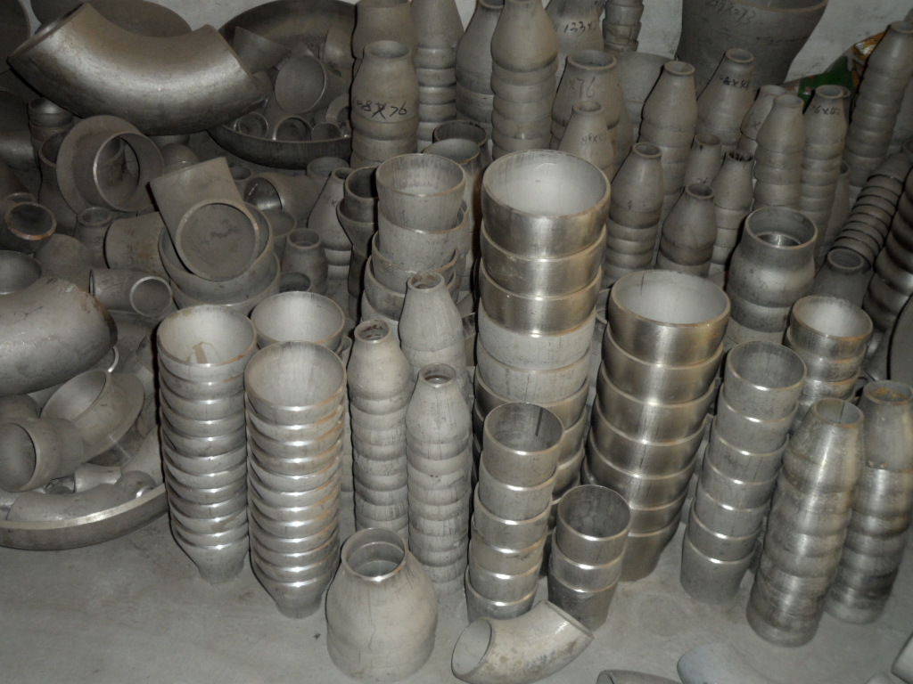 供应不锈钢弯头，不锈钢大小头，不锈钢三通