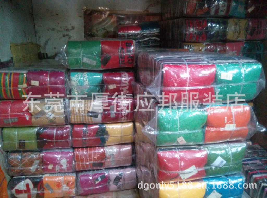 【库存秋冬女士毛衫 <em>加厚女毛衣</em> 地摊夜市女式