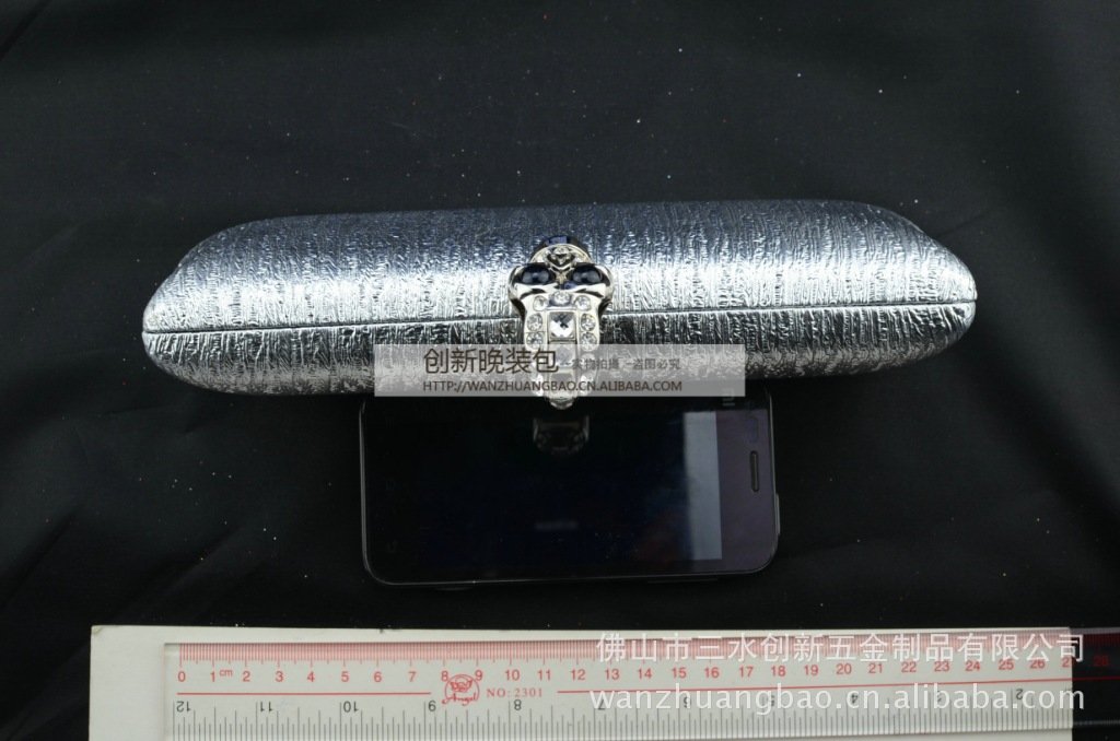 2013年最新款晚宴包硬盒包手拿包