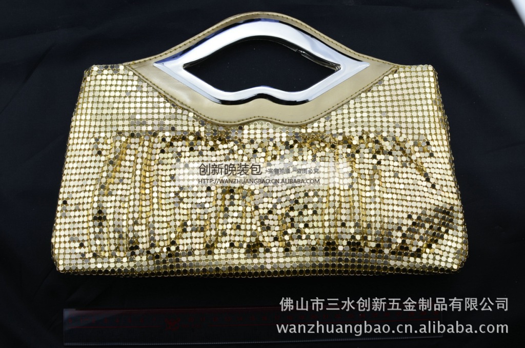 选购包包时，一定要参照尺寸介绍