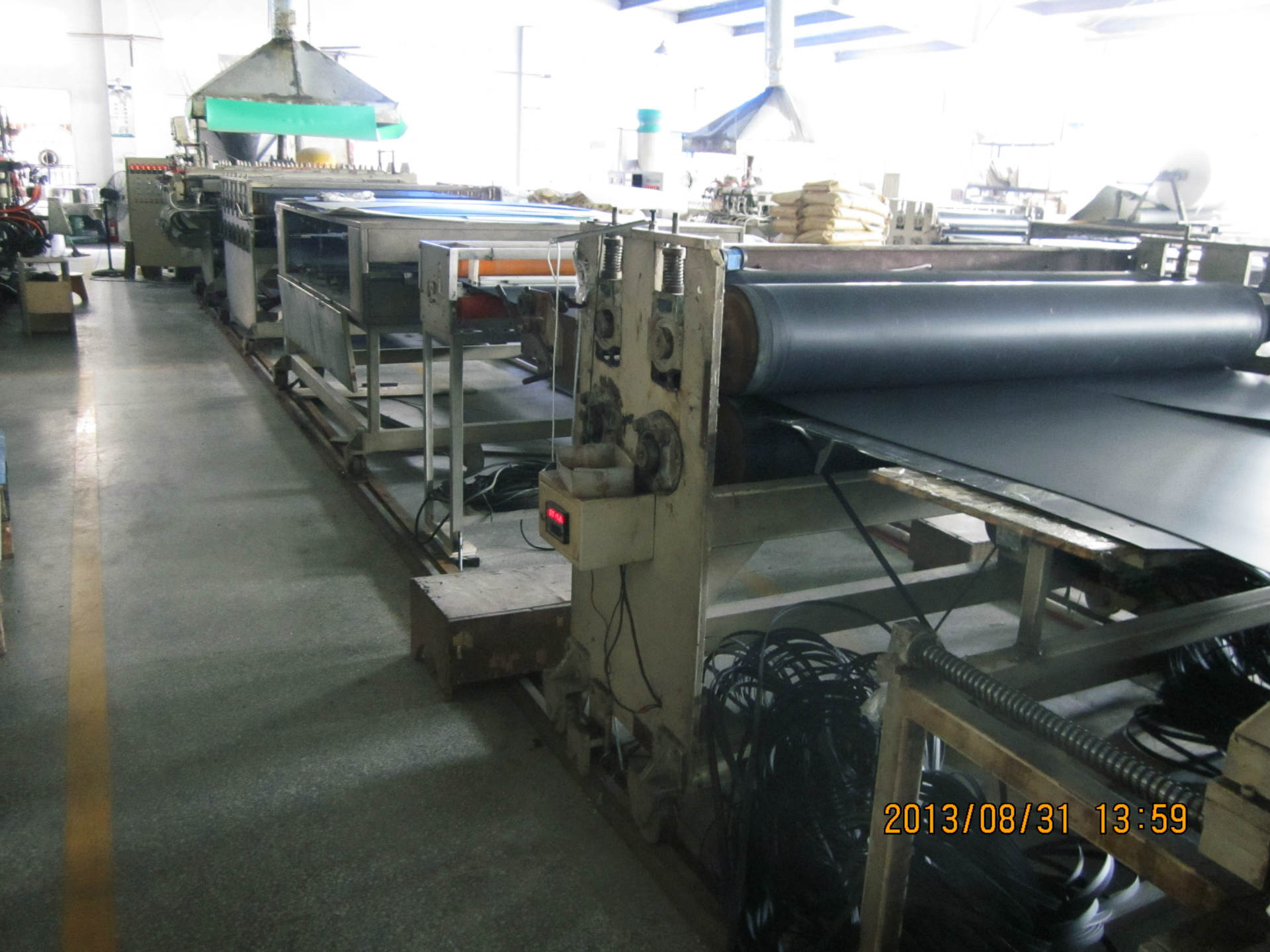 塑料板材设备-1700MM宽PP中空板生产线转让