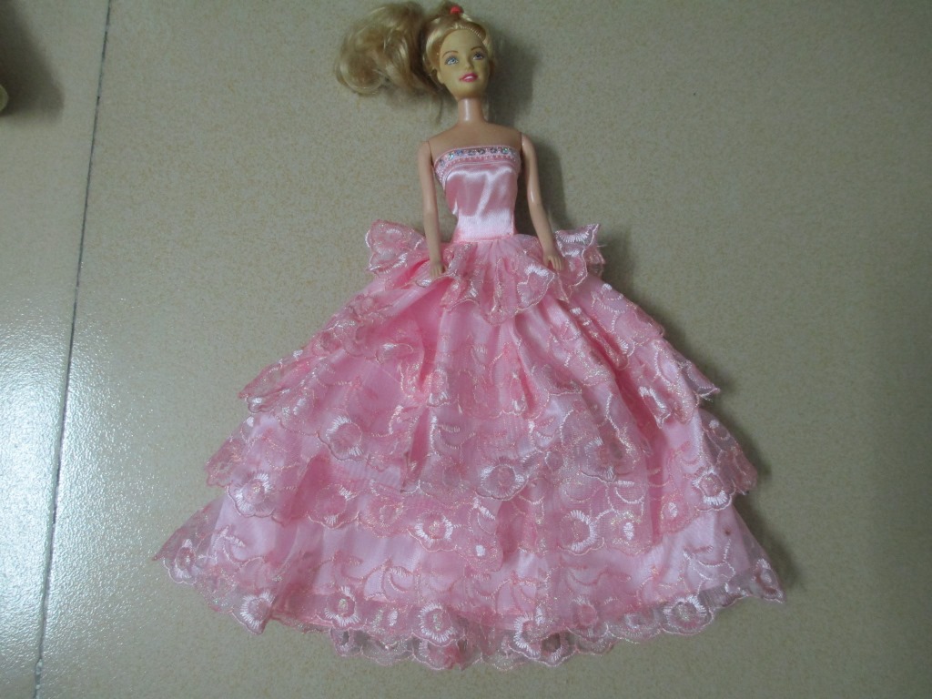 高质量<em>芭比娃娃</em>玩具配件 芭比白色公主<em>裙子</em> 各