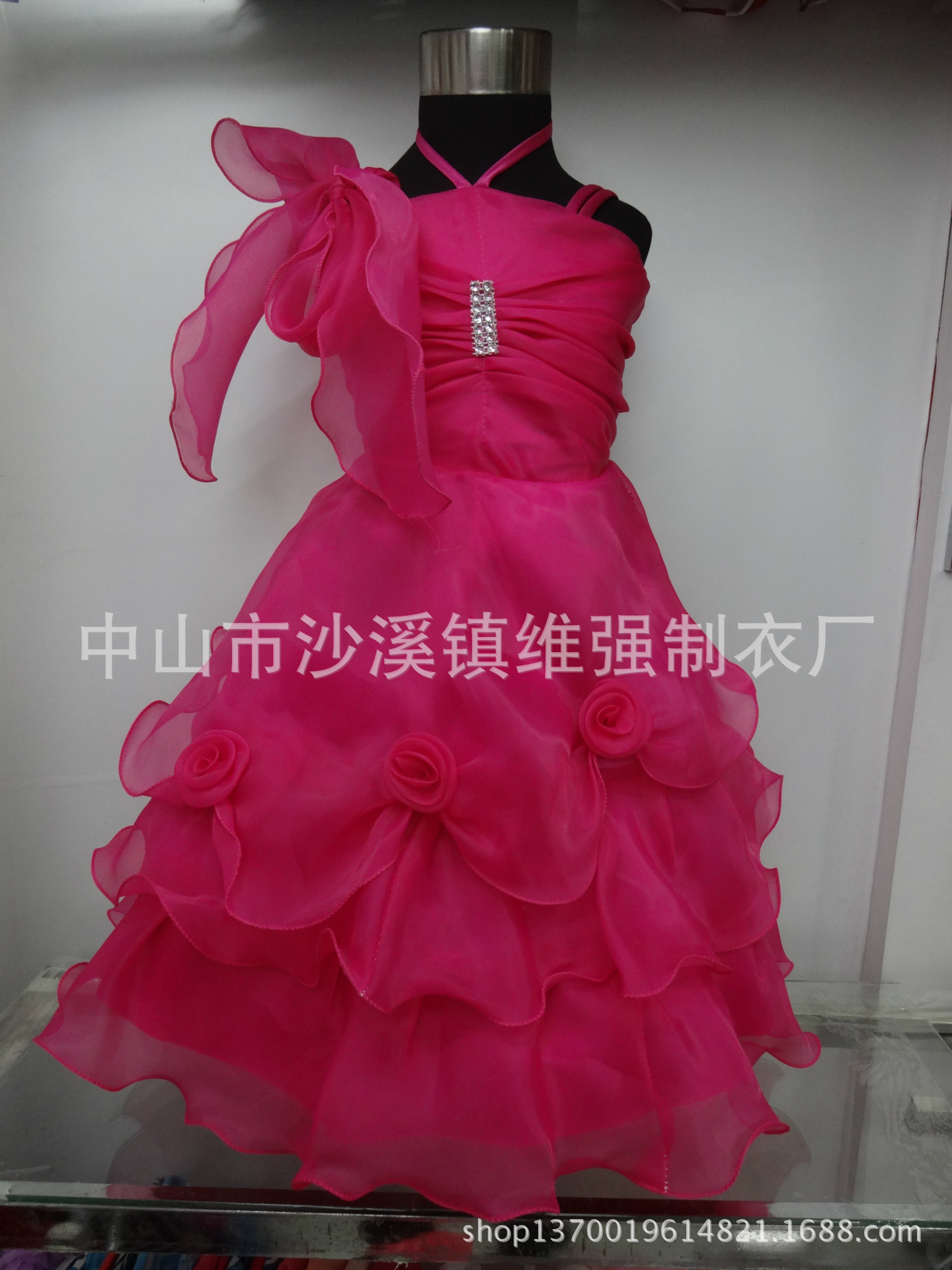 童装外贸<em>批发</em> 欧美新款吊带晚礼服 <em>女童</em>时尚公
