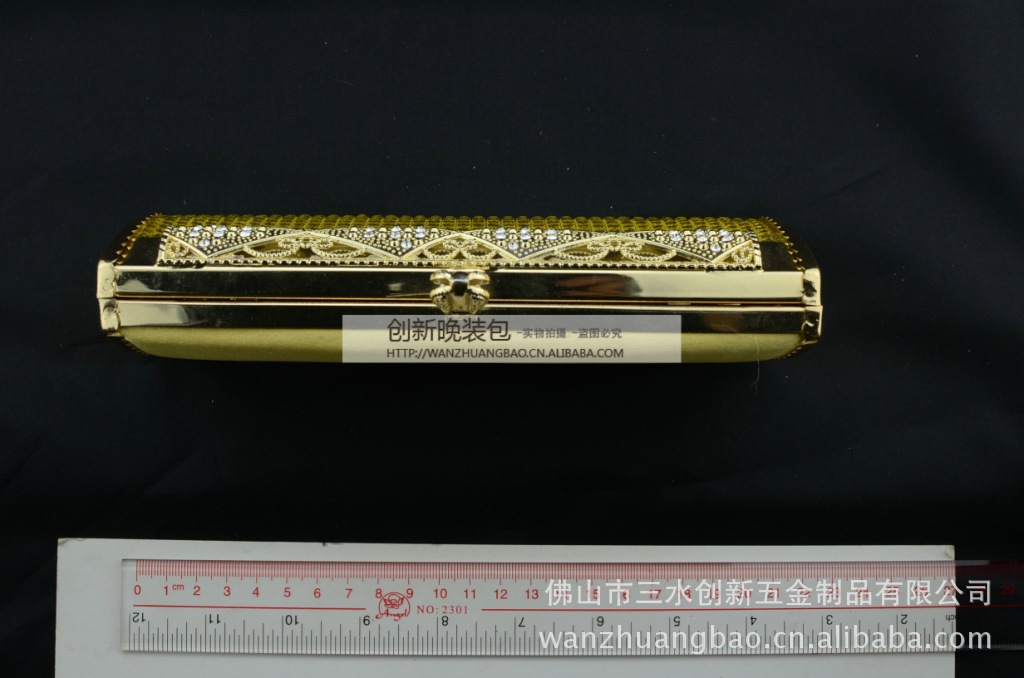 选购包包时,一定要参照尺寸介绍