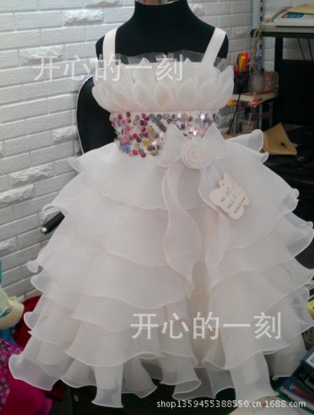 【新品--白色公主裙-三个不同设计的高雅童裙 