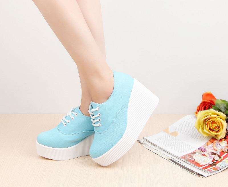 【运动鞋坡跟鞋女单鞋<em>女鞋网店</em>代理<em>一件代发</em>女