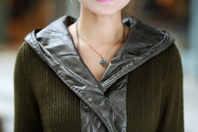 【冬装新款带帽保暖毛线衣<em>女针织开衫中长款</em>外