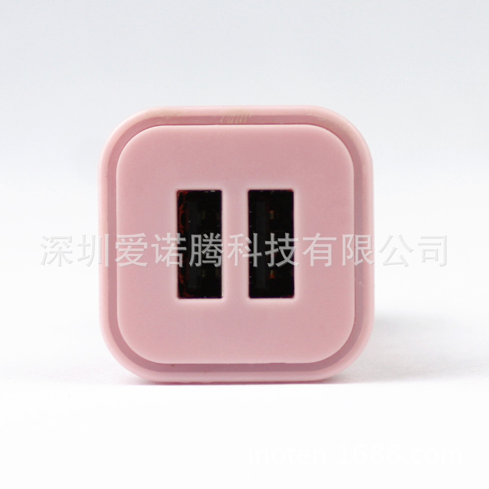 双usb车载充电器 3.1A功率2.1A 1A双输出充电