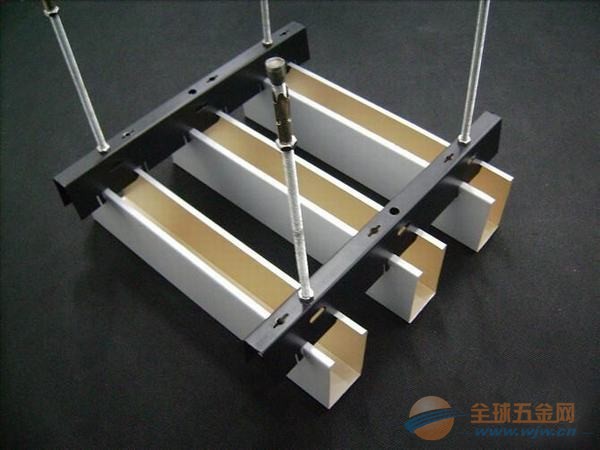 IMG130330144043078426