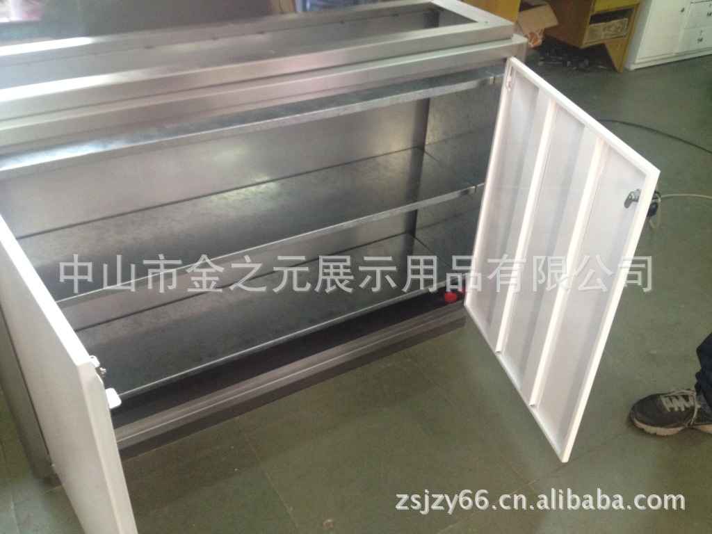 Stainless steel layer cabinet