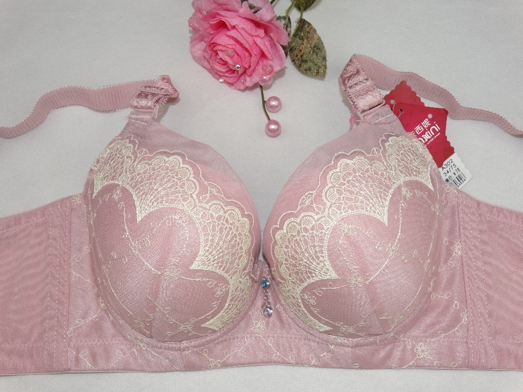 【卡西妮 新款有骨薄蕾丝边<em>文胸 库存</em>内衣 四排