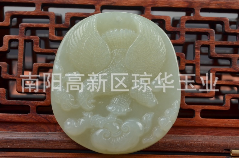 供应信息 玉石工艺品 厂家供应和田玉挂件 和田玉批发 精雕和田玉大鹏