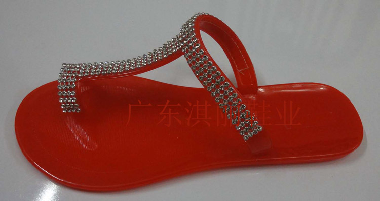 【大量低价供应女士拖凉鞋水晶鞋塑料鞋2013