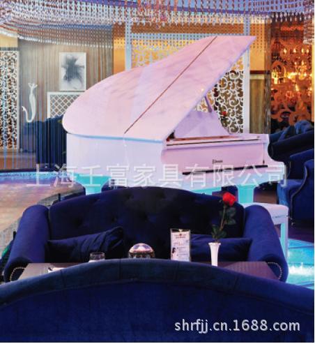 【供应高端咖啡厅沙发,桌子与椅子系列,时尚温