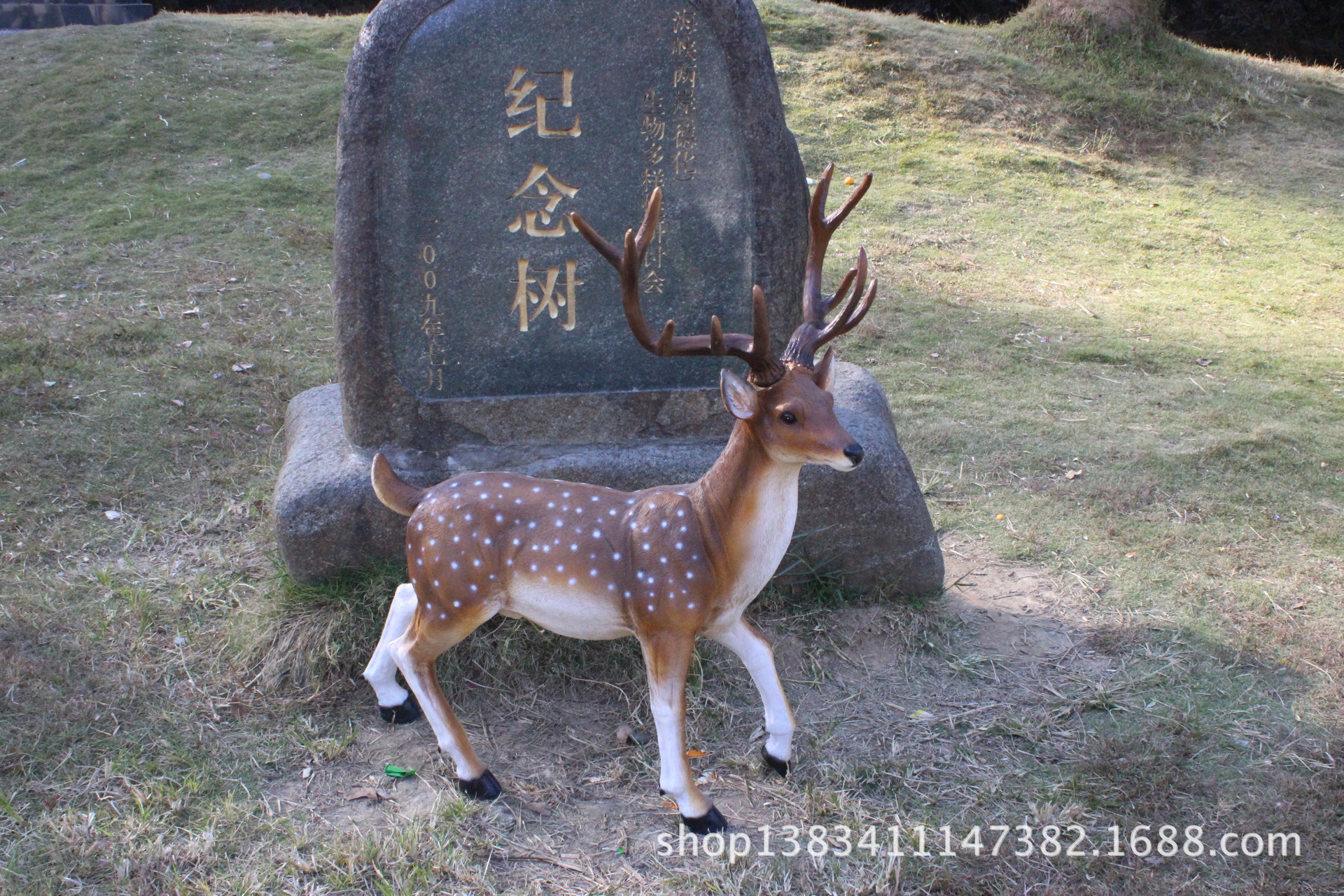 【现货供应 梅花鹿 圣诞鹿摆件 小区摆件 树脂工