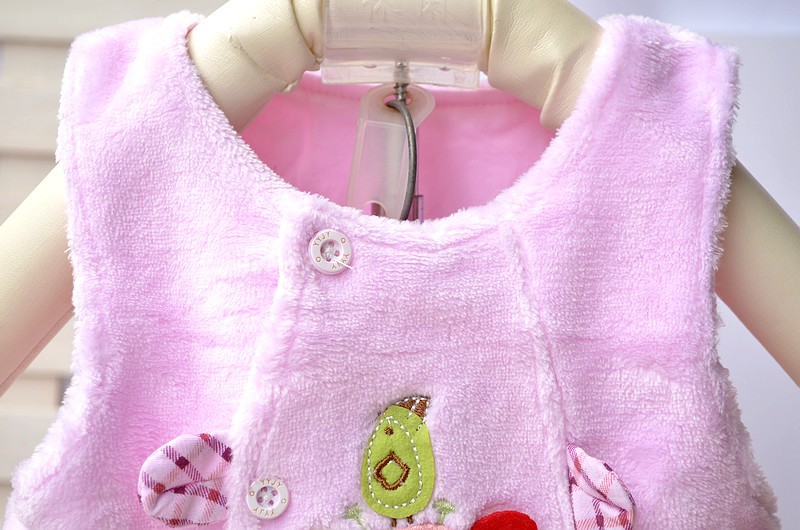 精品童装一件代发春秋款珊瑚绒背心马甲保暖单