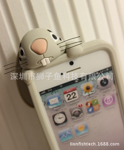 moschino iphone bunny