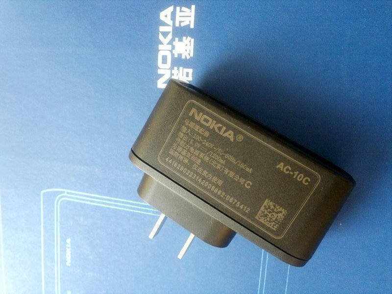 【诺基亚充电器AC-10C、快速充电带USB插口