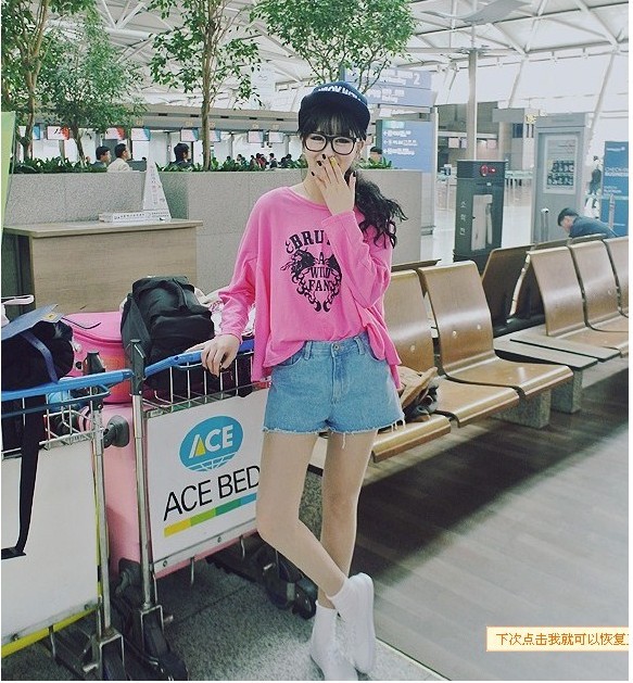 2013韩国秋装新款闺蜜<em>姐妹</em>装图案<em>英文</em>字母宽