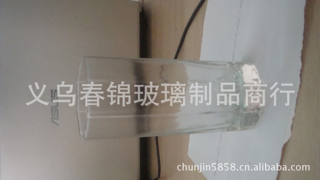 Small cups have stocks