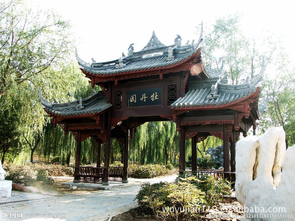 长廊-辽宁省广播电视大学校园景观式多功能宣