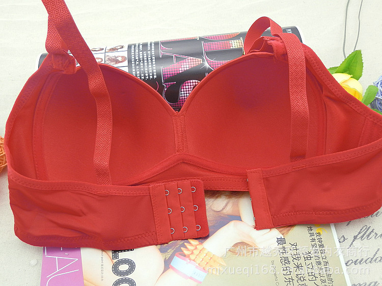 【米雪琪<em>批发</em>无骨无钢圈中老年<em>文胸</em>薄款3排扣