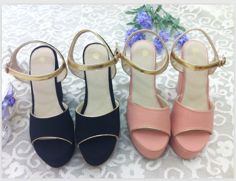 厂家直销2012夏款<em>女士松糕鞋</em>高邦凉鞋样品清