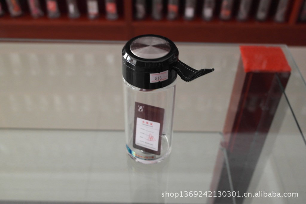 各种精品水晶杯、玻璃杯、保健杯、不锈钢保温杯等