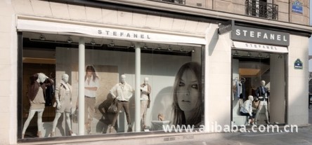 服装店加盟店装修