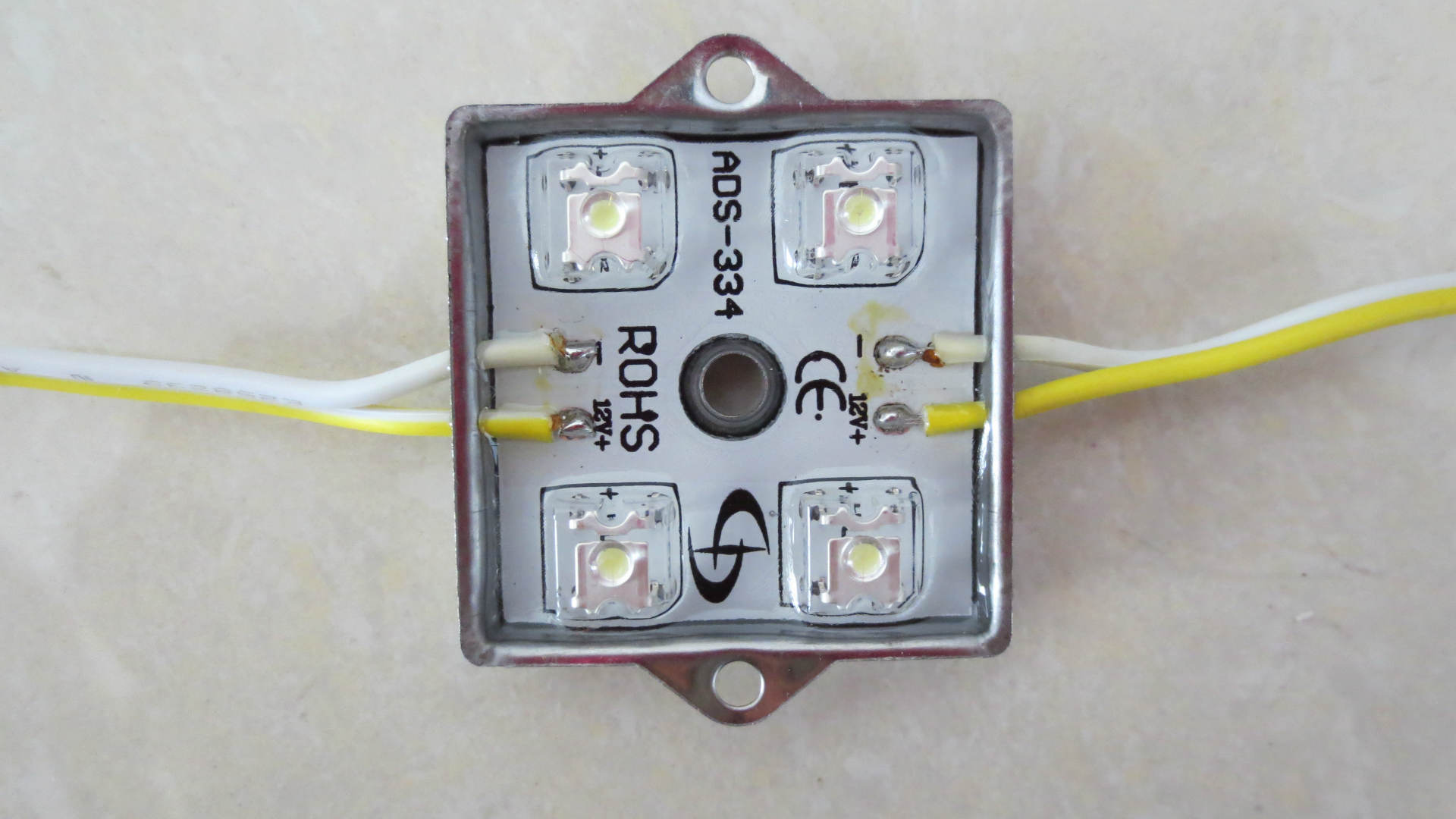 【厂家生产 食人鱼LED白光 食人鱼4灯防水铁