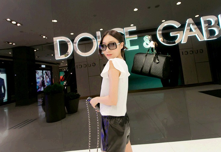 2013欧美明星款夏装新款显瘦<em>松紧腰皮短裤</em>女