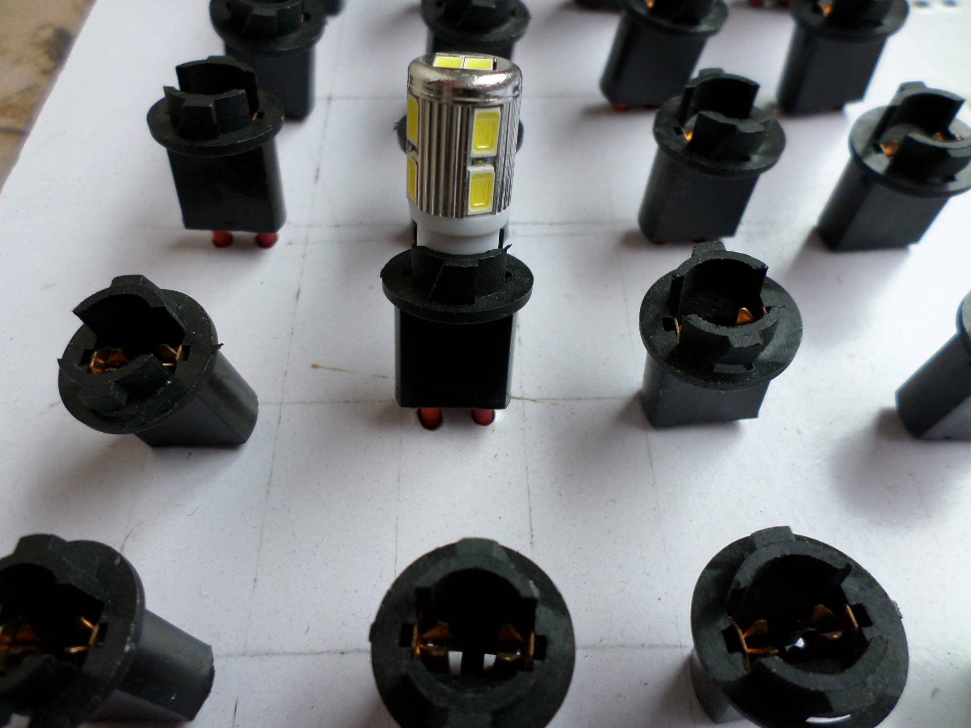 【承接各种电子产品代加工、led灯具组装、le