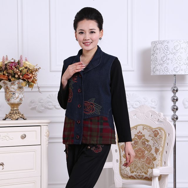 【2014春装新款 <em>中老年牛仔马甲</em> 妈妈装绣花马